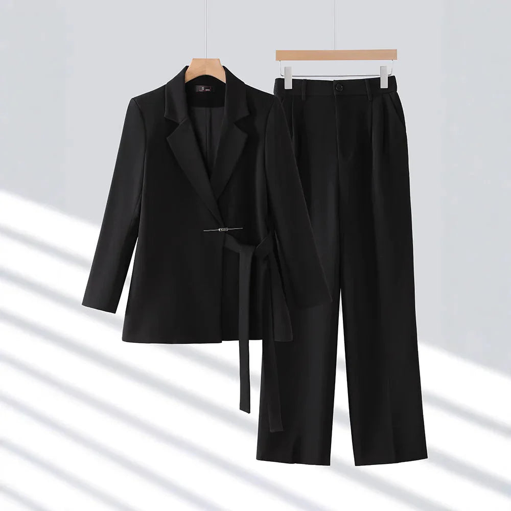 Adela | Traje sastre con cinturón