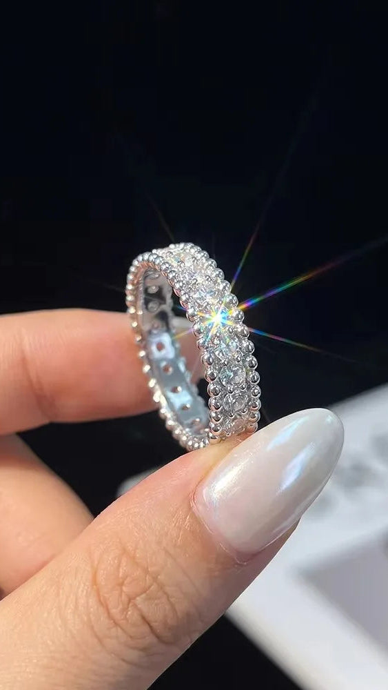 Consuelo | Anillo geométrico de moissanita