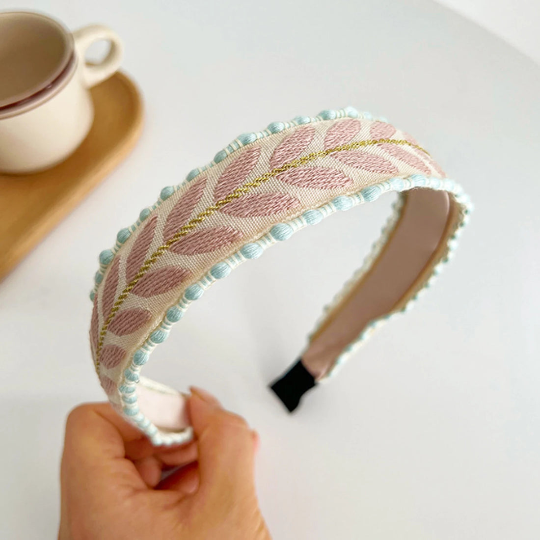 Begoña | Diadema con hojas bordadas