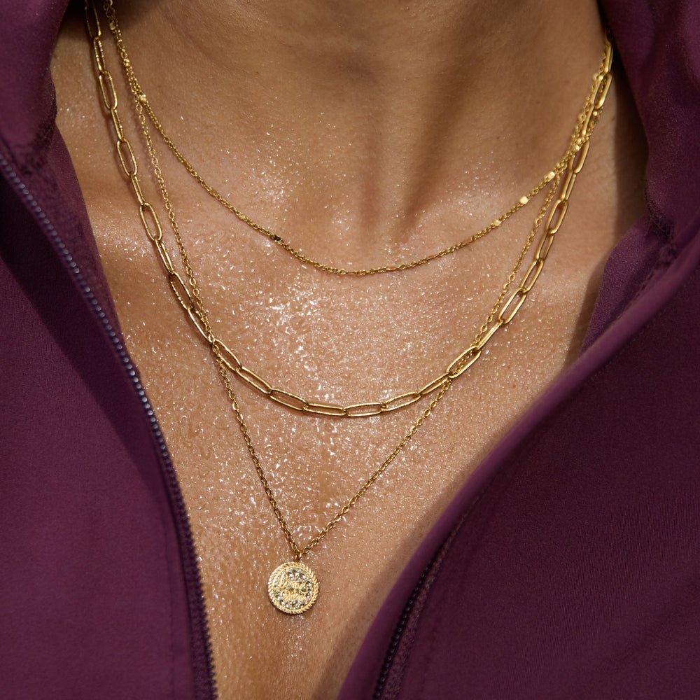 Inmaculada | Collar triple con moneda